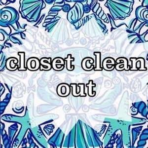 🗣 CLOSET CLEAN OUT 🗣
